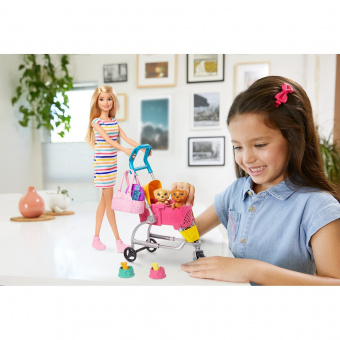 Кукла Barbie с щенком в коляске GHV92