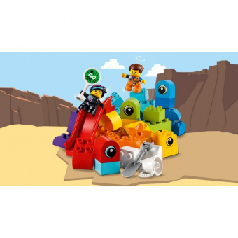 LEGO 10895 Эммет, Дикарка и гости с планеты Дупло фото