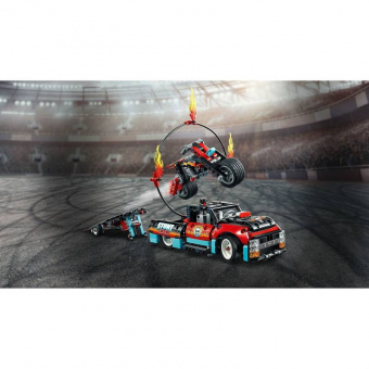 LEGO Technic Шоу трюков на грузовиках и мотоциклах 42106 фото