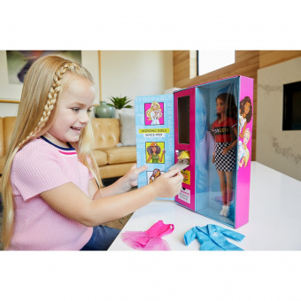 Кукла Barbie Загадочные профессии GLH64 Брюнетка 