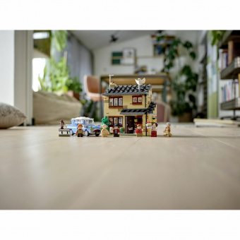 Конструктор LEGO Harry Potter Тисовая улица дом 4 75968 фото