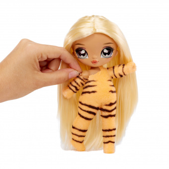 Мягкая кукла Na Na Na Fuzzy Surprise Серия 1 Tiger Linda 591931