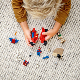 Конструктор LEGO Super Heroes "Бой Человека-Паука с Песочным Человеком" 76172 фото