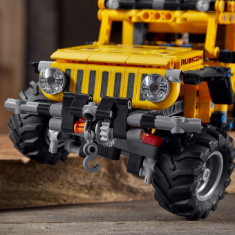 Конструктор LEGO Technic Jeep Wrangler 42122 фото