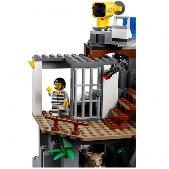 Lego City Полицейский участок в горах 60174 фото